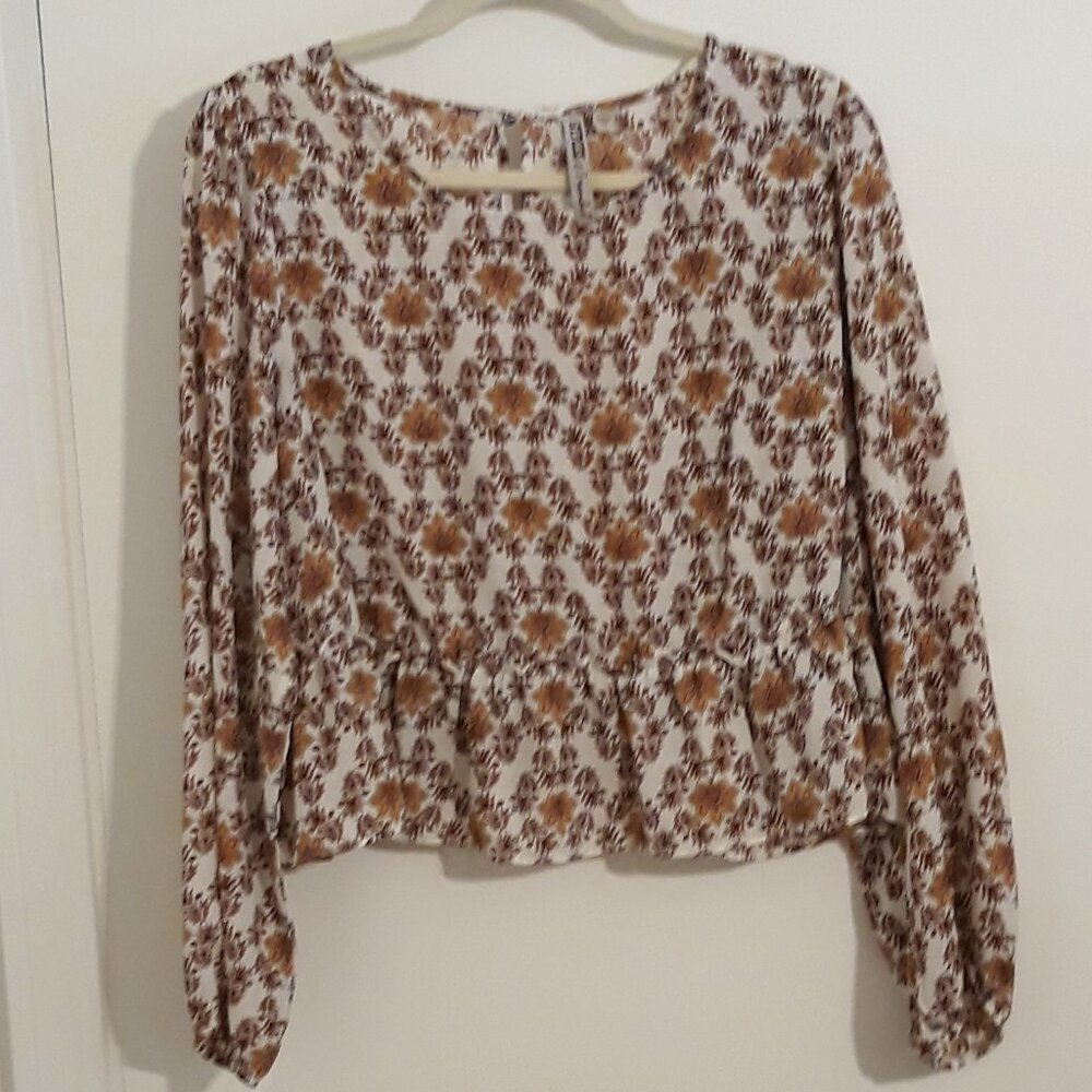 Gypsies & Moondust LS Ruffle Hem 1X Poly Brown Rust White